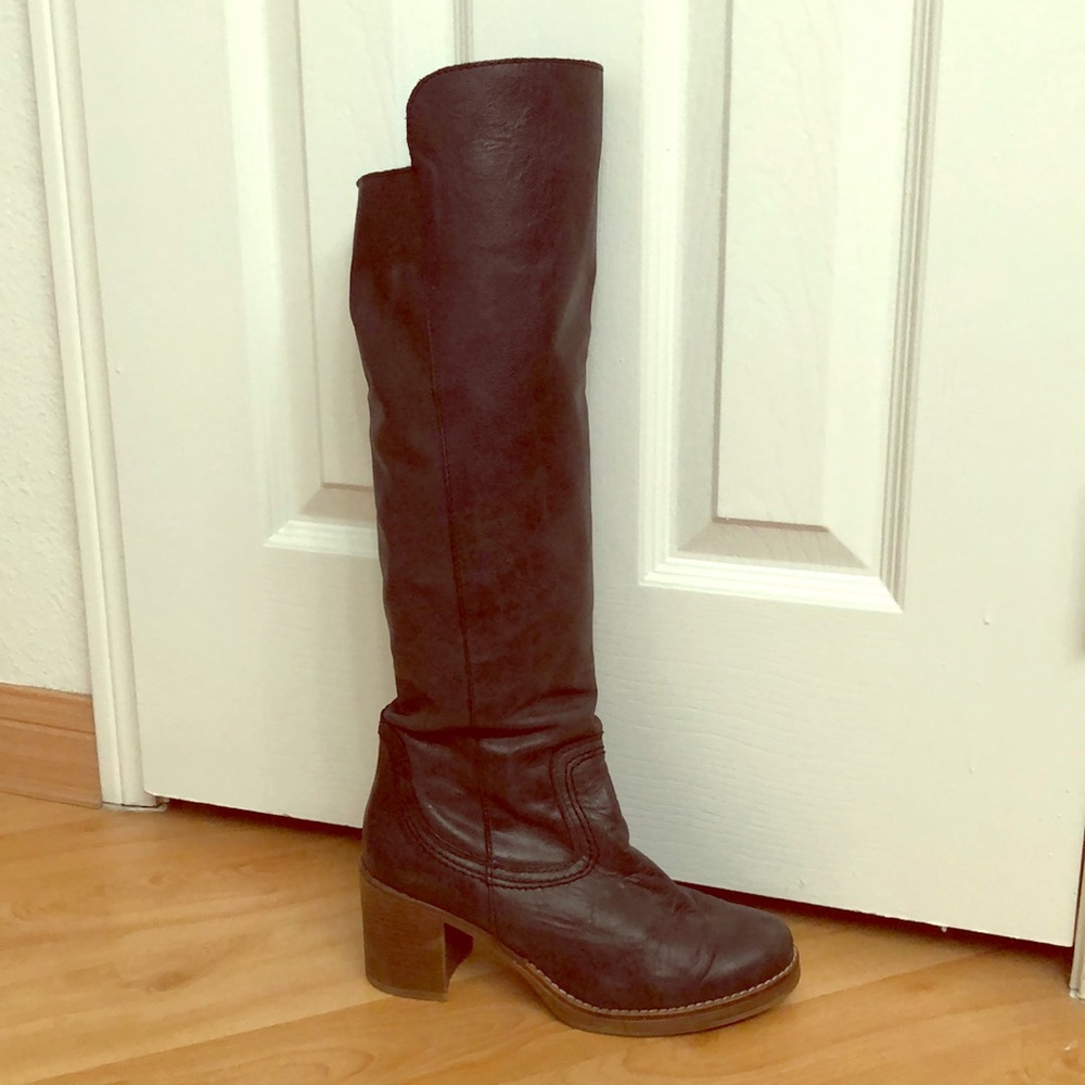 Black knee high mtng boots
